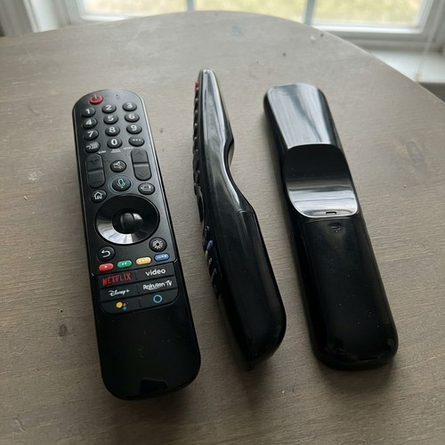 Black magic remote with - black,